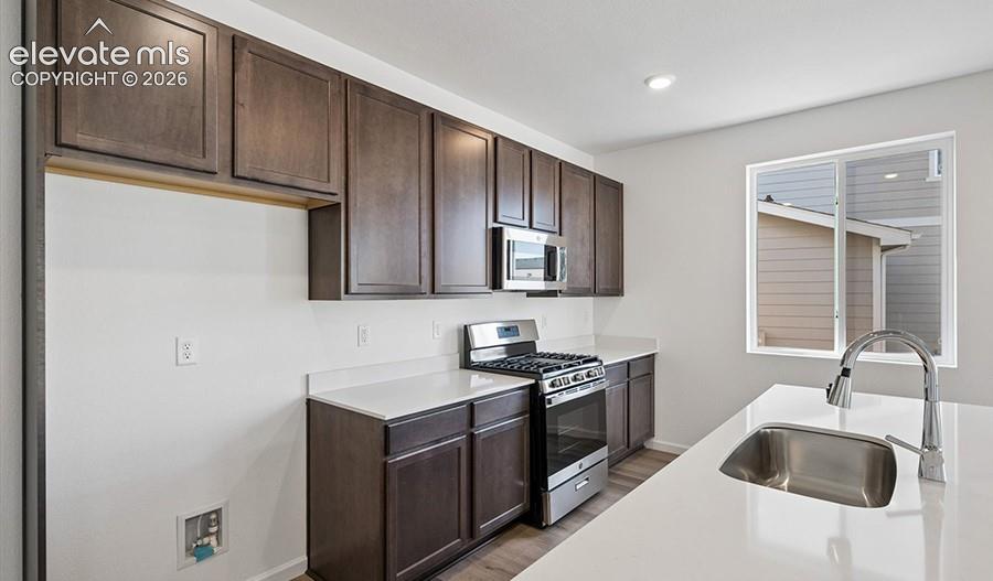 Image 9 of 26: Kitchen