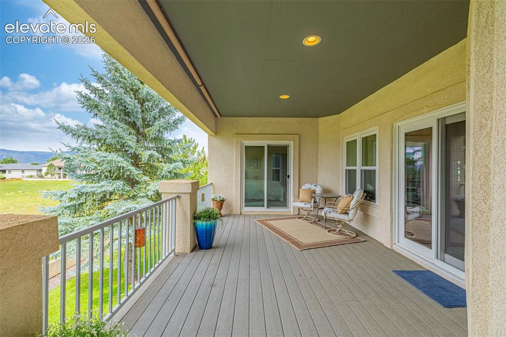 Image 12 of 36: Deck