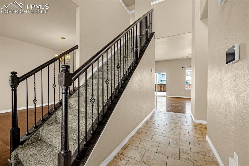 Image 5 of 32: Entrance Foyer