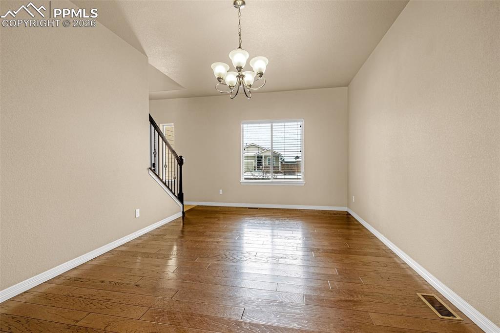 Image 6 of 32: Dining Room