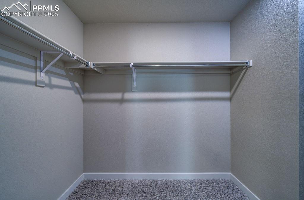 Image 28 of 45: Closet