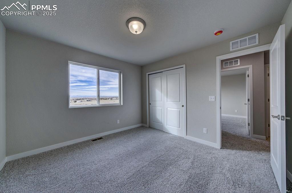 Image 32 of 45: Bedroom