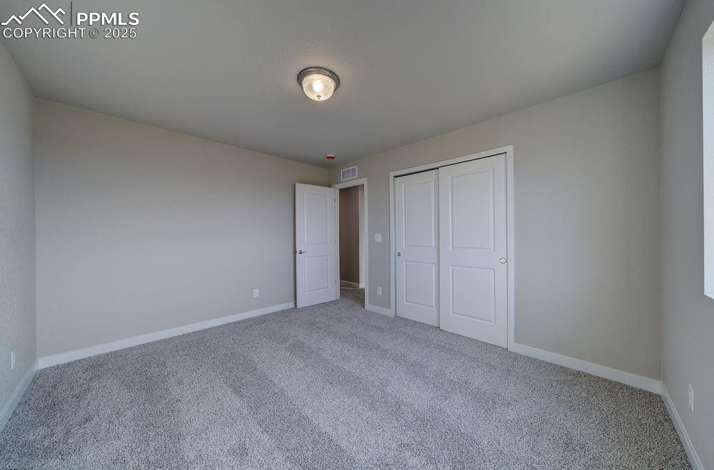 Image 43 of 45: Bedroom