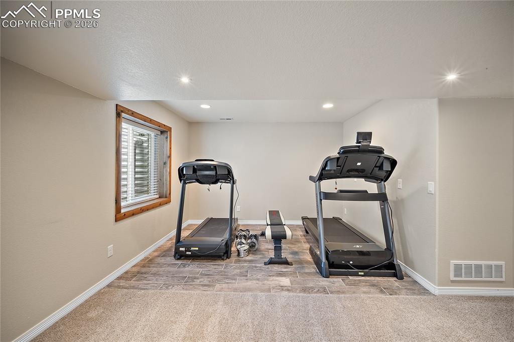 Image 32 of 50: Exercise Room