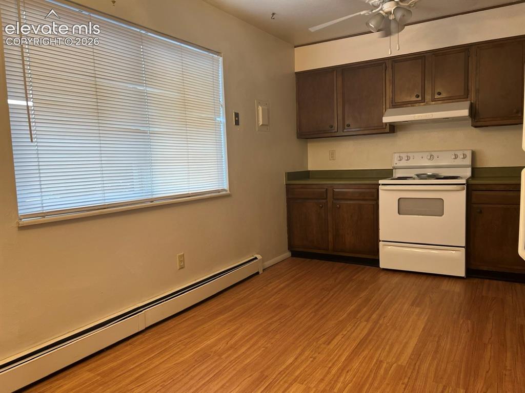 Image 5 of 21: Kitchen