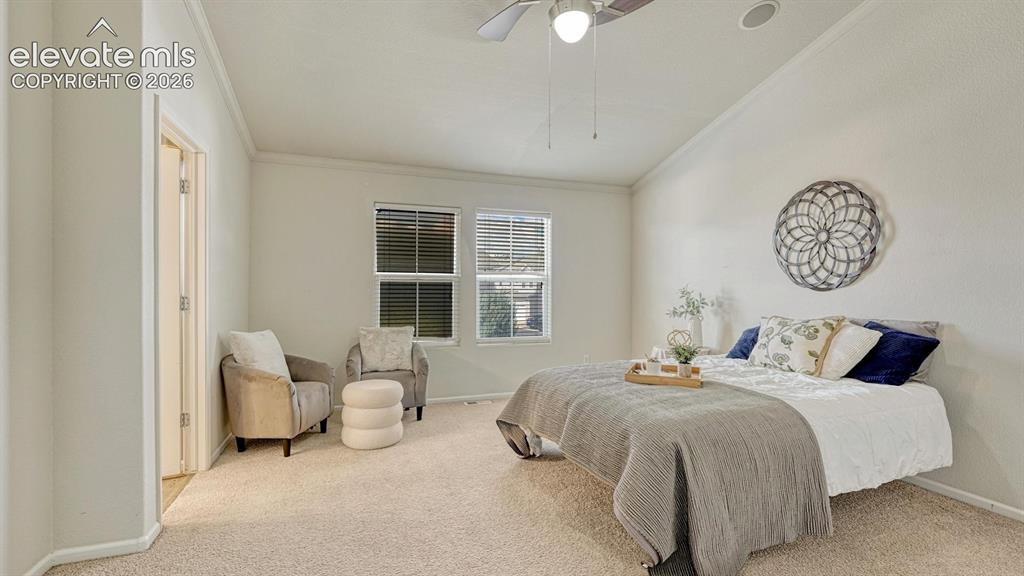 Image 12 of 23: Bedroom