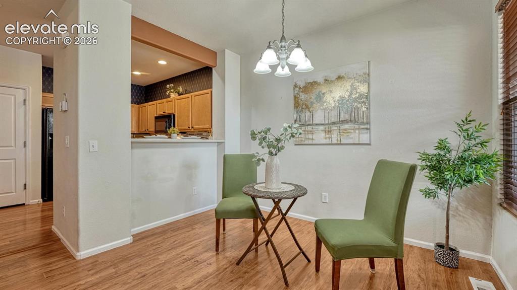 Image 5 of 23: Sitting Room