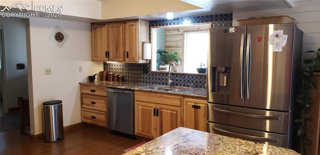 Image 7 of 30: East Wing Kitchen