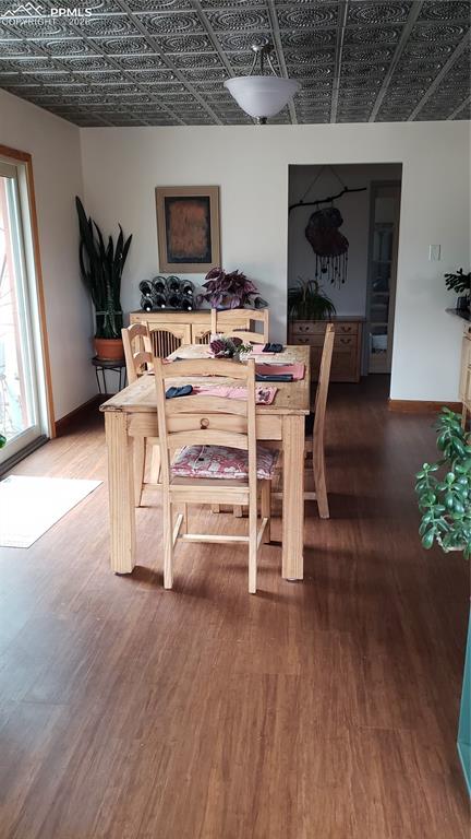 Image 9 of 30: East Wing Dining