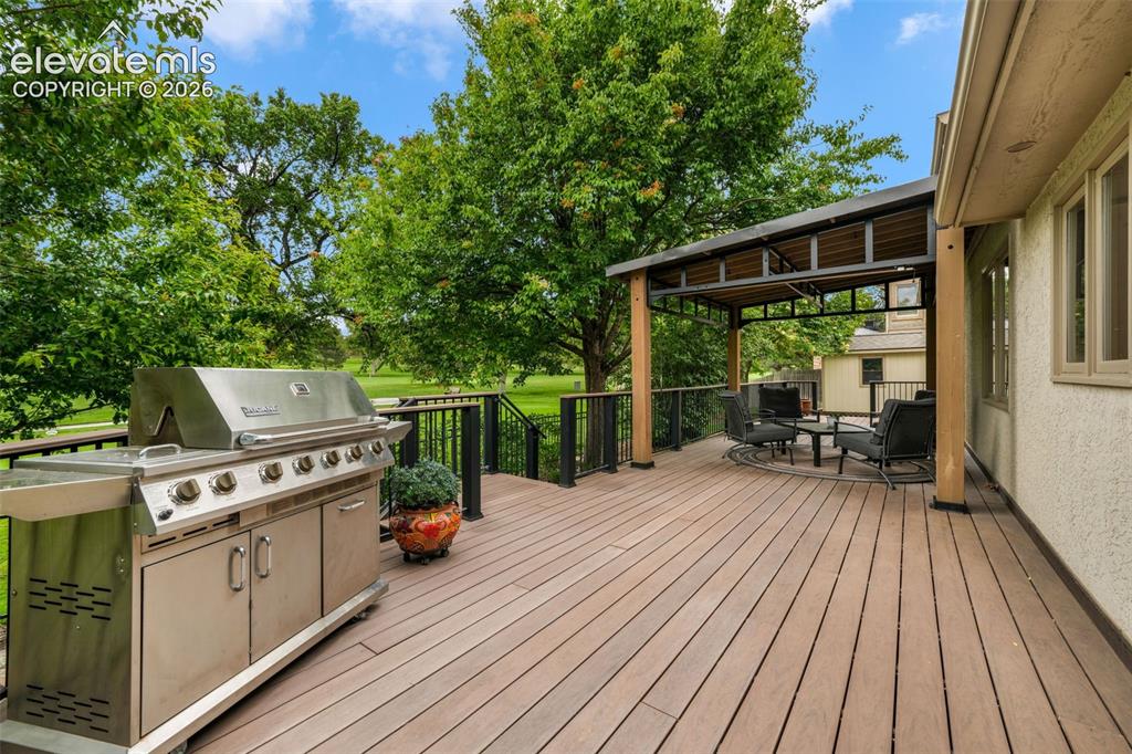 Image 14 of 49: Deck