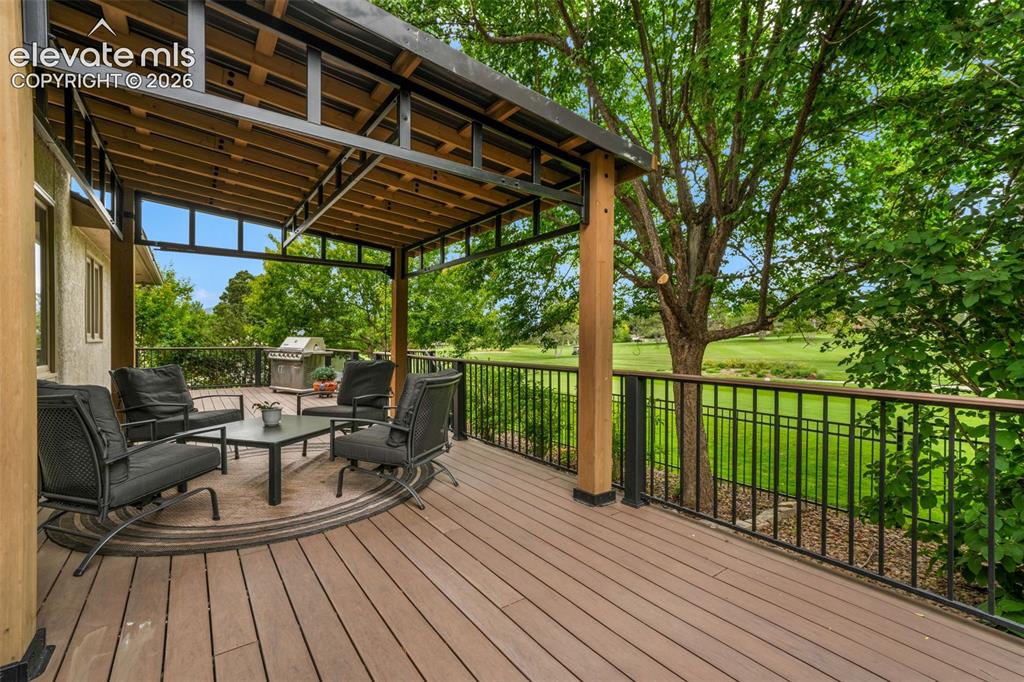 Image 15 of 49: Deck