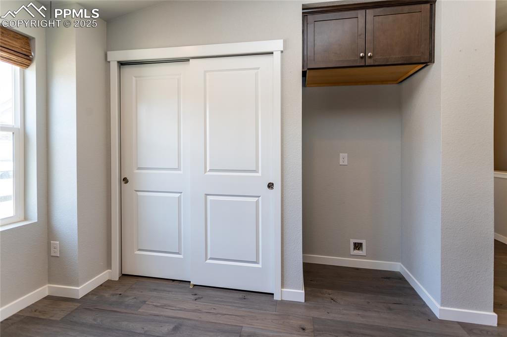 Image 11 of 38: Large kitchen pantry