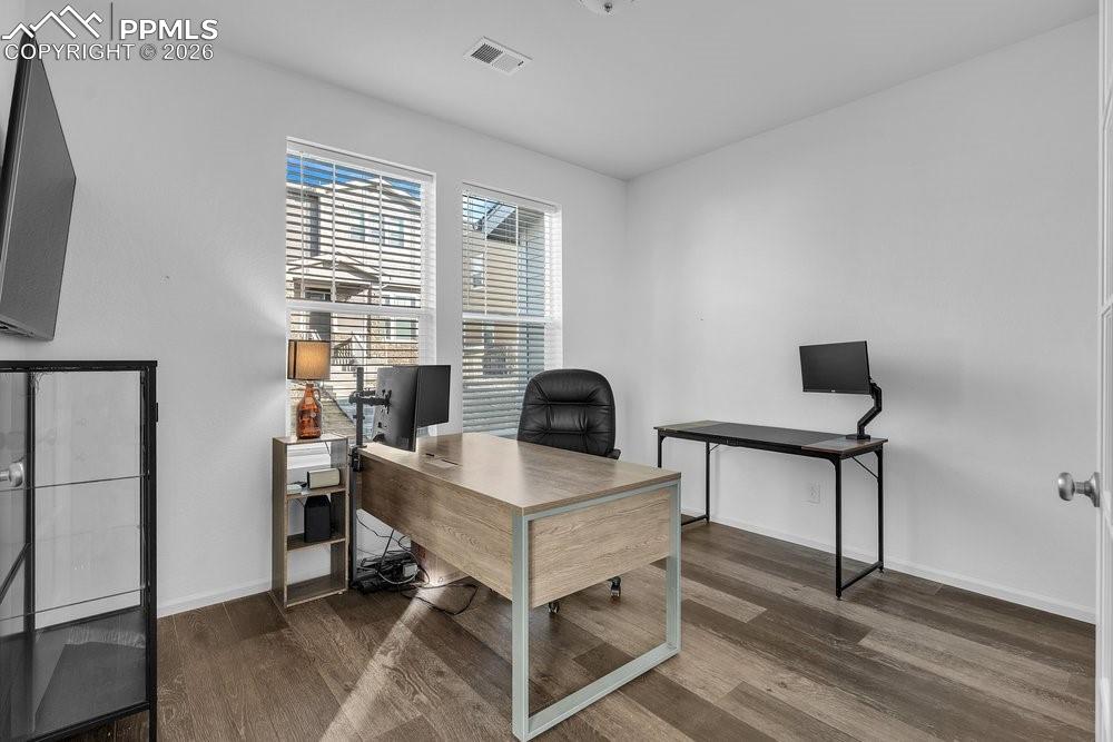 Image 14 of 42: Office