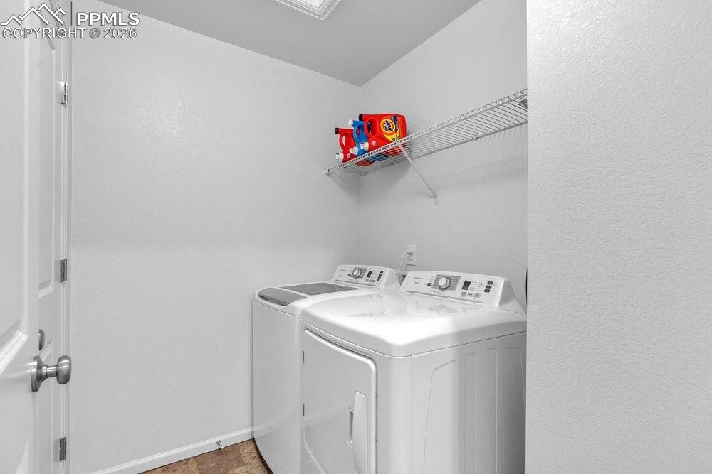 Image 36 of 42: Laundry