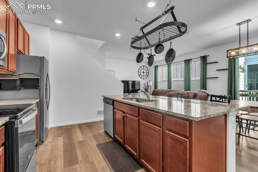 Image 4 of 42: Kitchen