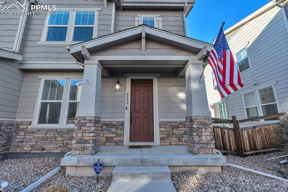 Image 40 of 42: Entry