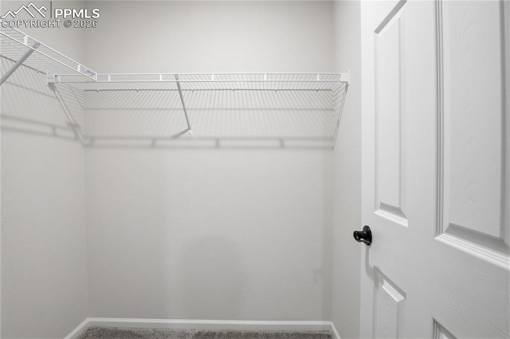 Image 26 of 32: Closet