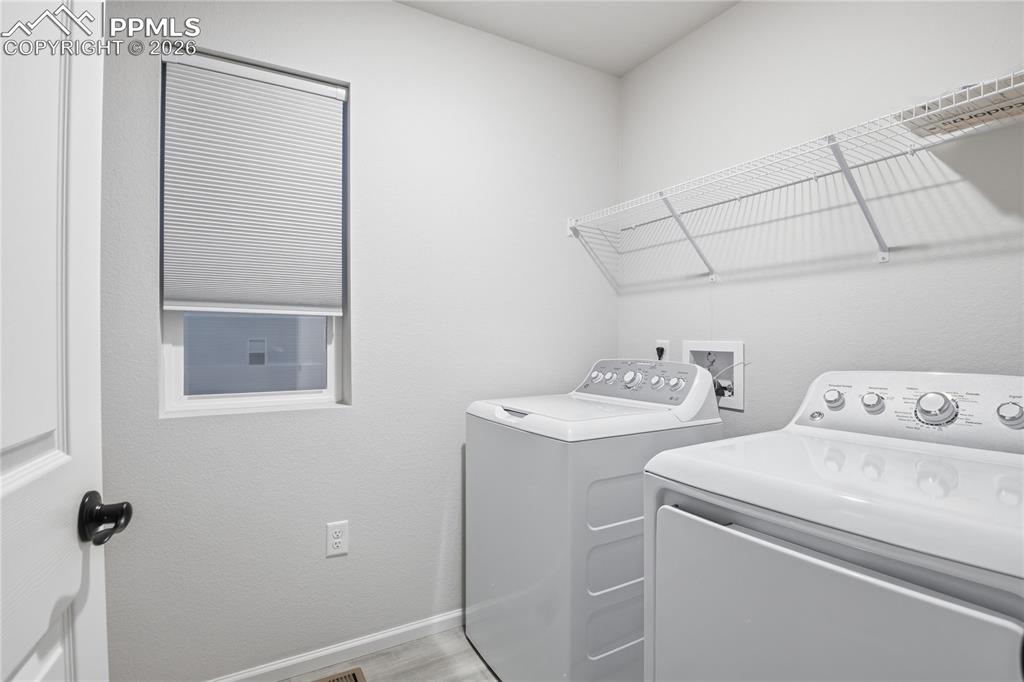 Image 28 of 32: Laundry