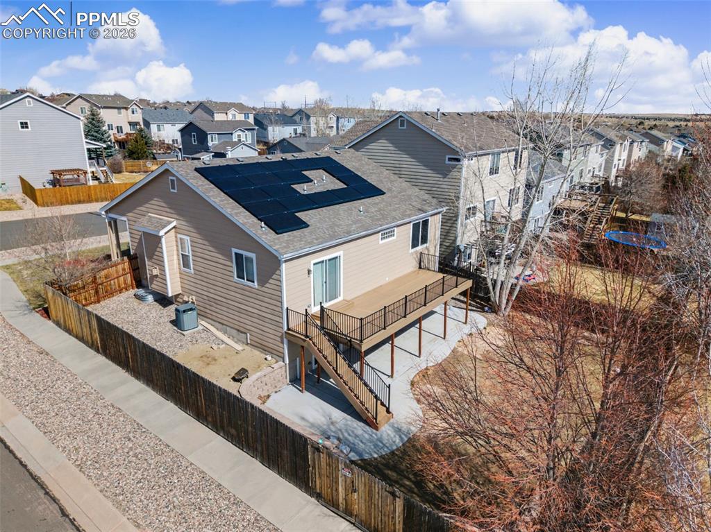 Image 5 of 32: Back of Structure