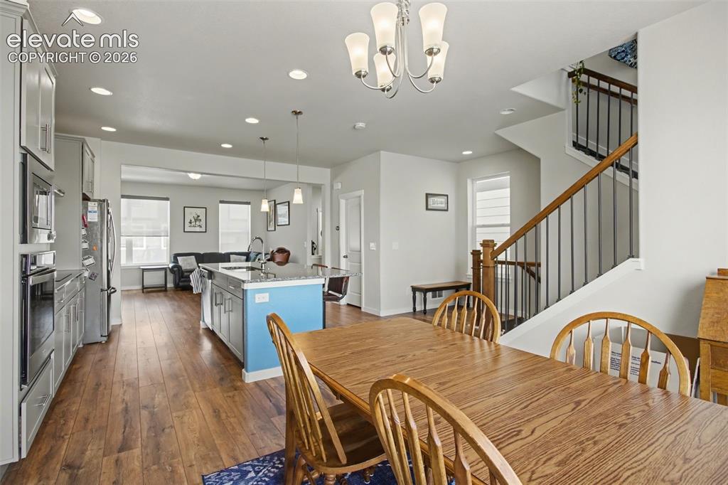 Image 10 of 37: Dining Area