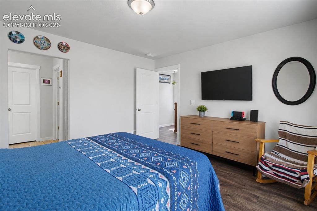 Image 18 of 37: Master Bedroom