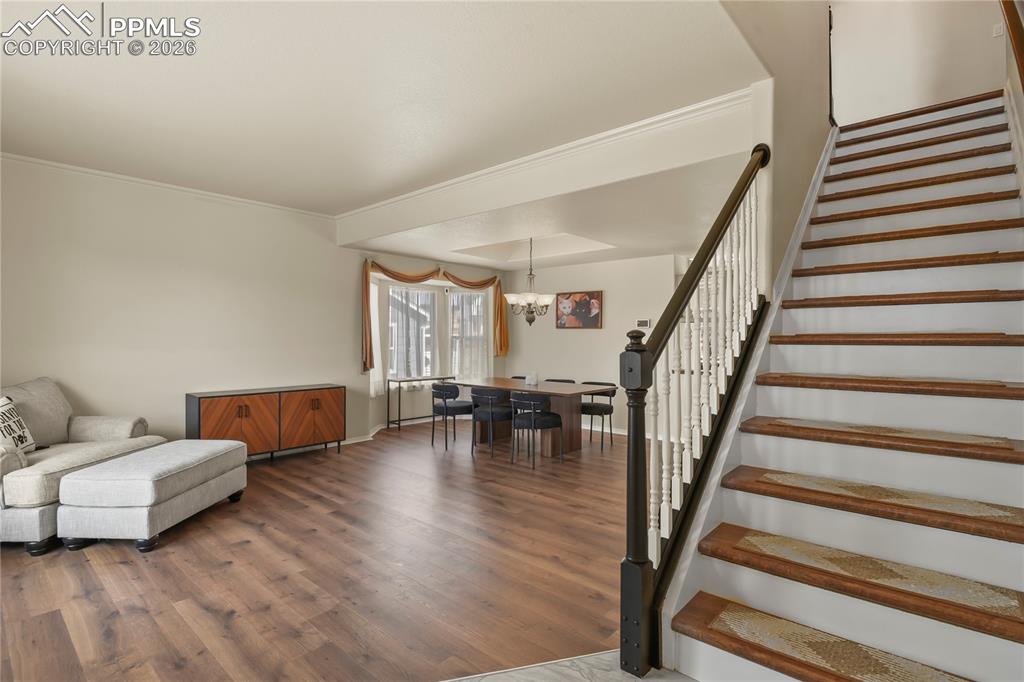 Image 12 of 50: Entry