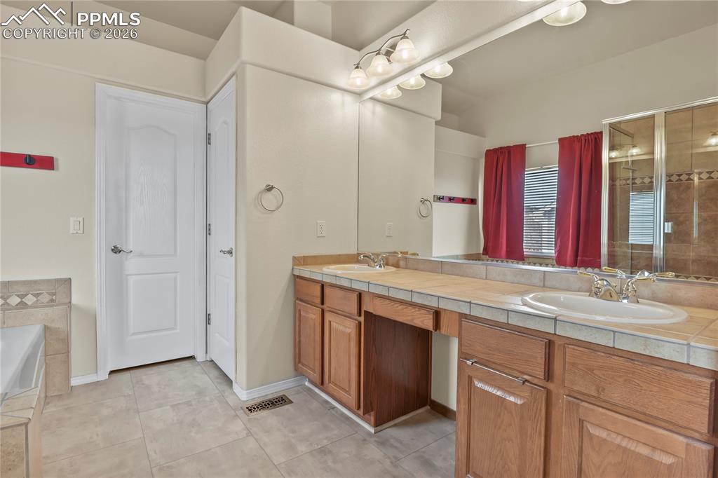 Image 26 of 50: Master Bathroom