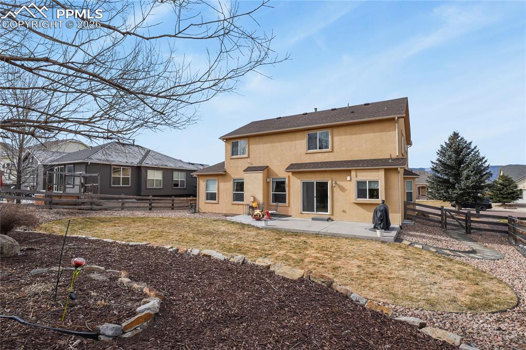 Image 45 of 50: Back of Structure