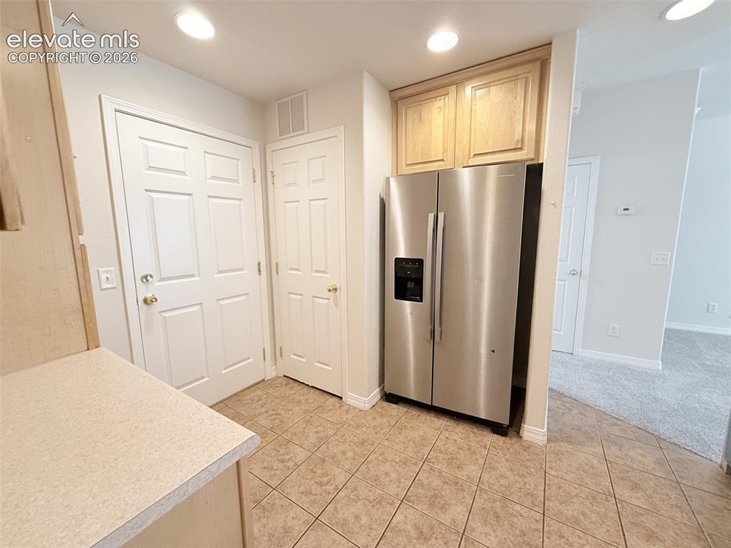 Image 9 of 40: Kitchen