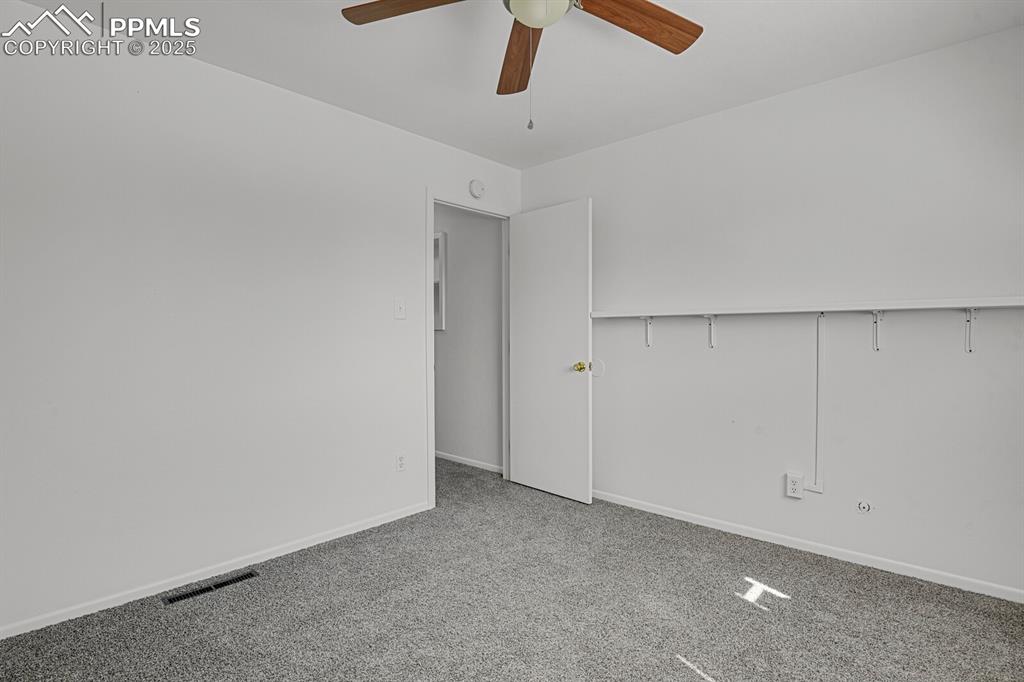 Image 15 of 28: Bedroom
