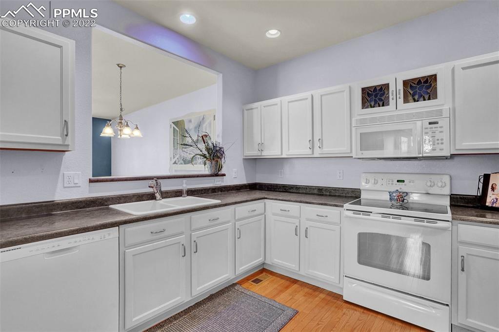 Listing 9224176, Image 8 of 32