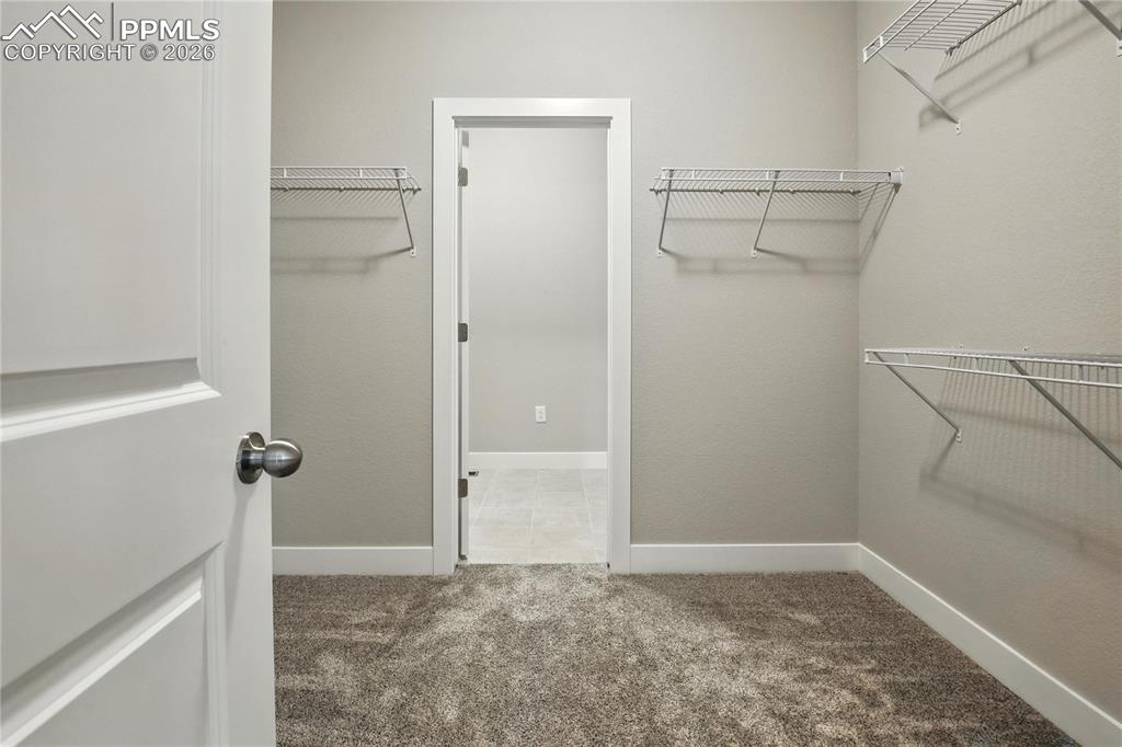 Image 26 of 39: Closet