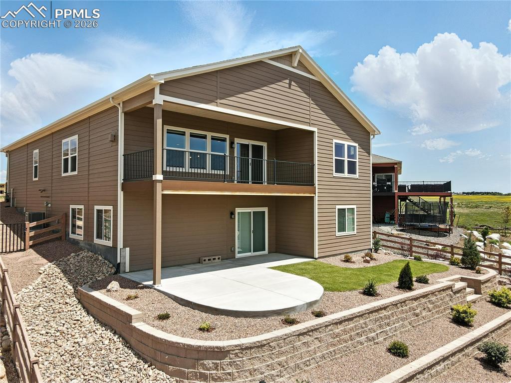 Image 38 of 39: Back of Structure