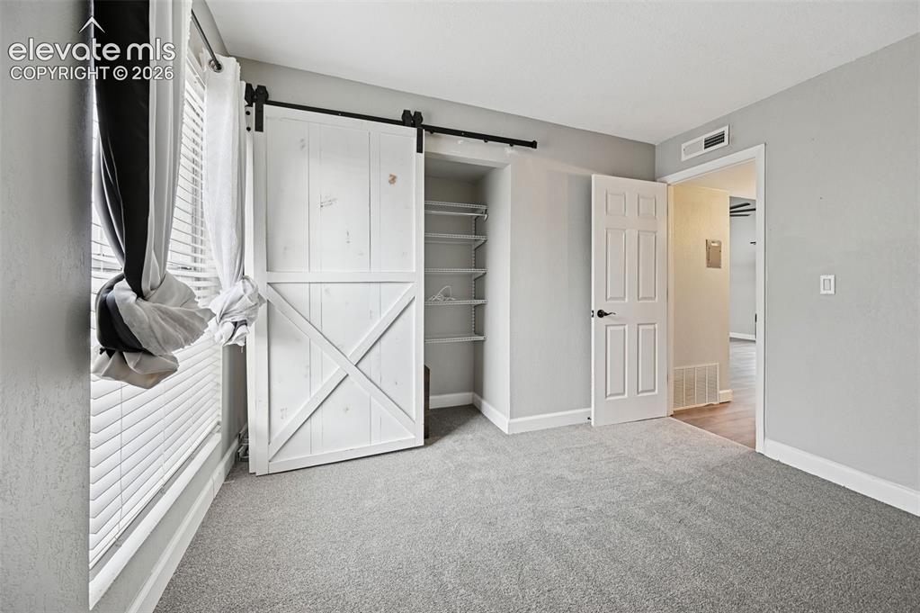 Image 10 of 22: Bedroom