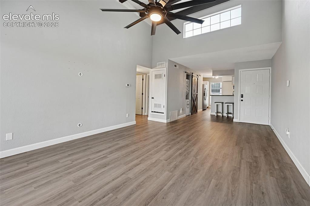 Image 4 of 22: Living Room