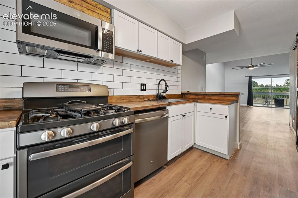 Image 8 of 22: Kitchen