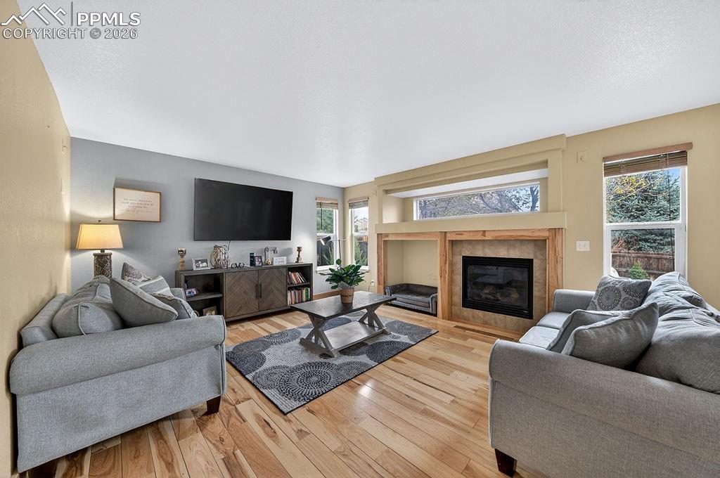 Image 14 of 37: Living Room