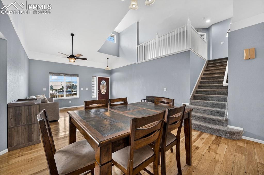 Image 3 of 37: Dining Area