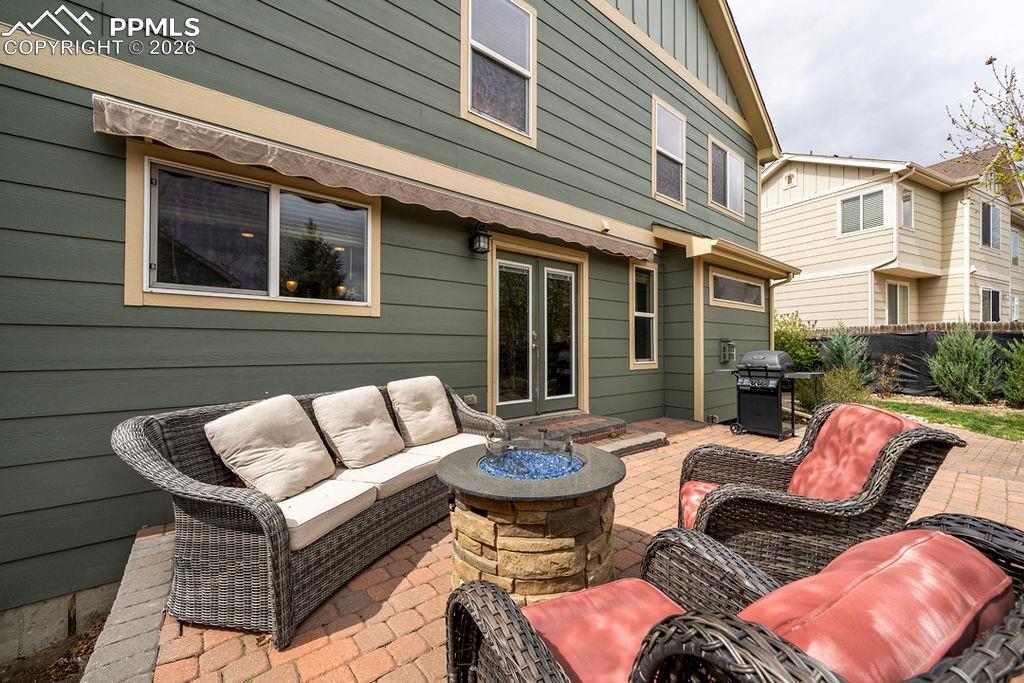 Image 34 of 37: Patio