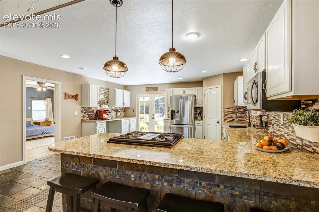 Image 11 of 29: Kitchen