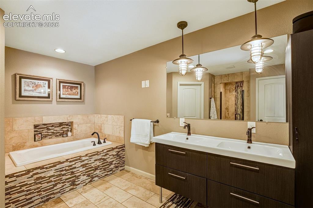 Image 13 of 29: Bathroom