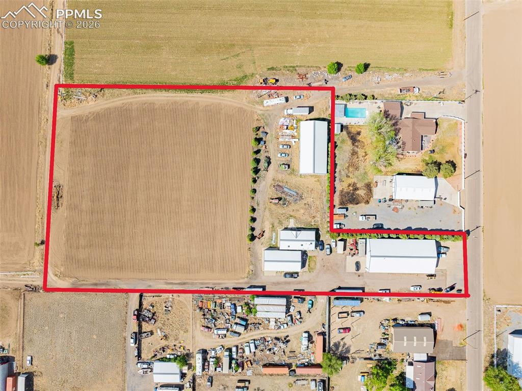 Image 19 of 20: Property Lines are Approximate and not a survey