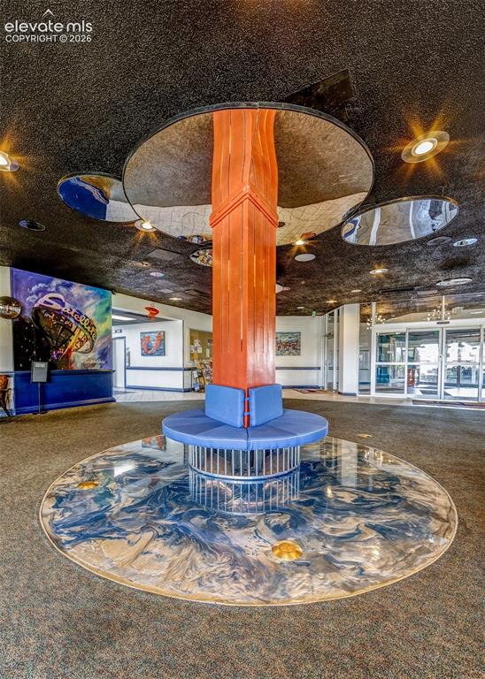 Image 46 of 50: Lobby