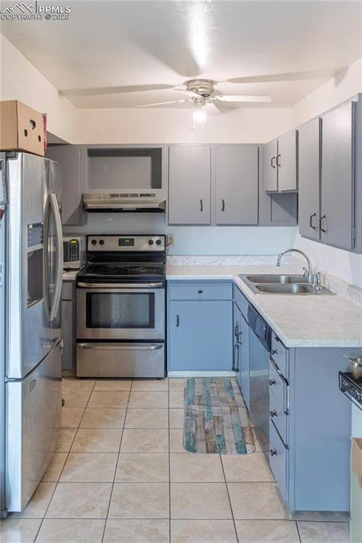 Image 9 of 23: Kitchen