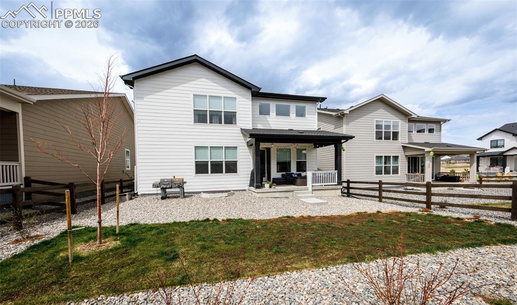 Image 29 of 50: Back of Structure