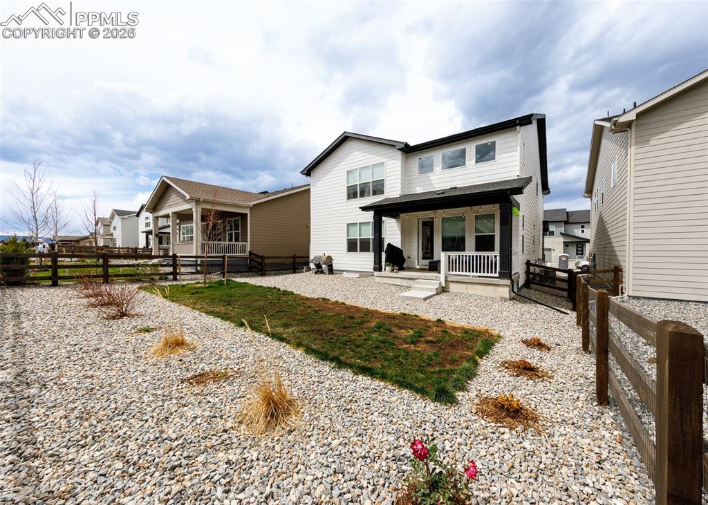 Image 30 of 50: Back of Structure