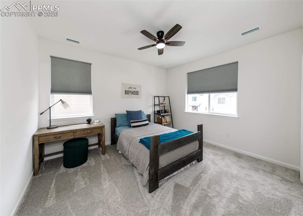 Image 41 of 50: Bedroom