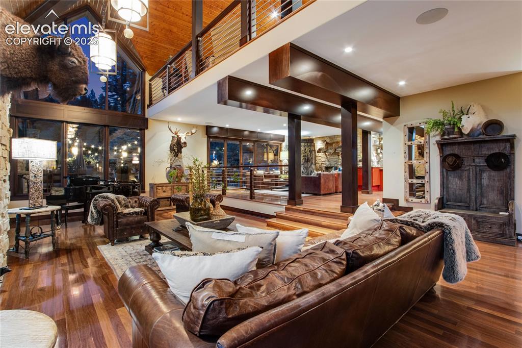 Image 5 of 39: Living Room
