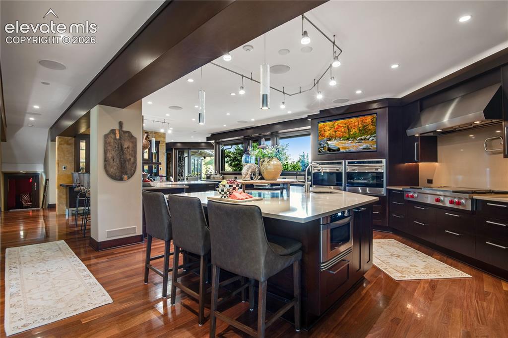 Image 8 of 39: Kitchen