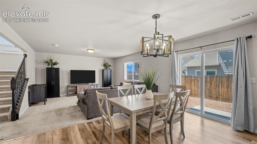 Image 11 of 36: Dining Area